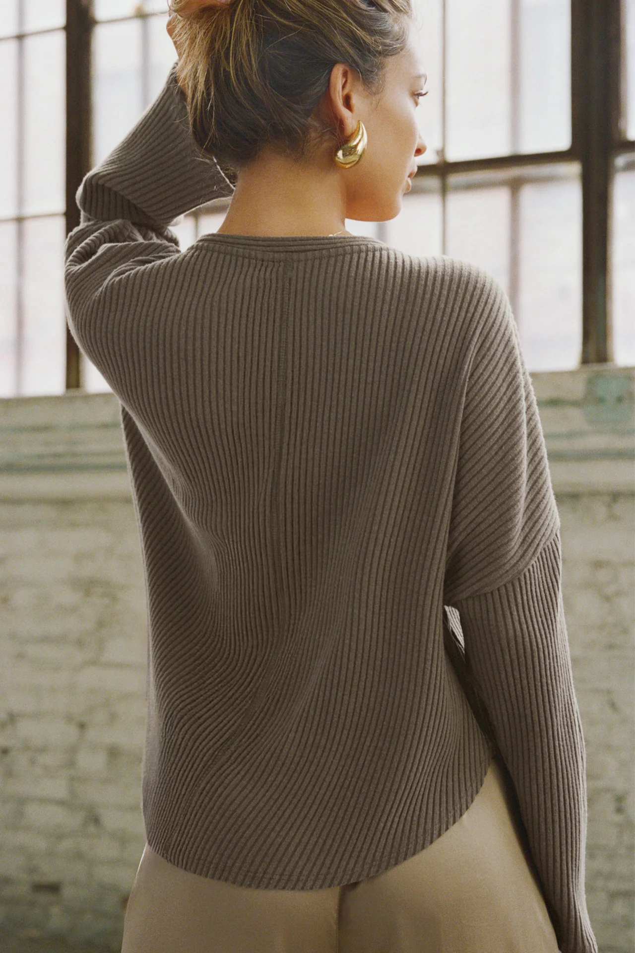 Relaxed V-Neck Cardigan - Image 3